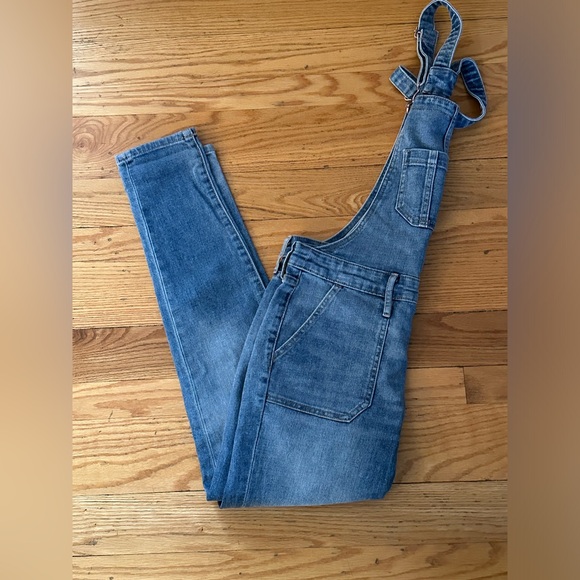 Old Navy Skinny Denim Overalls Size 0 Regular - Picture 5 of 5